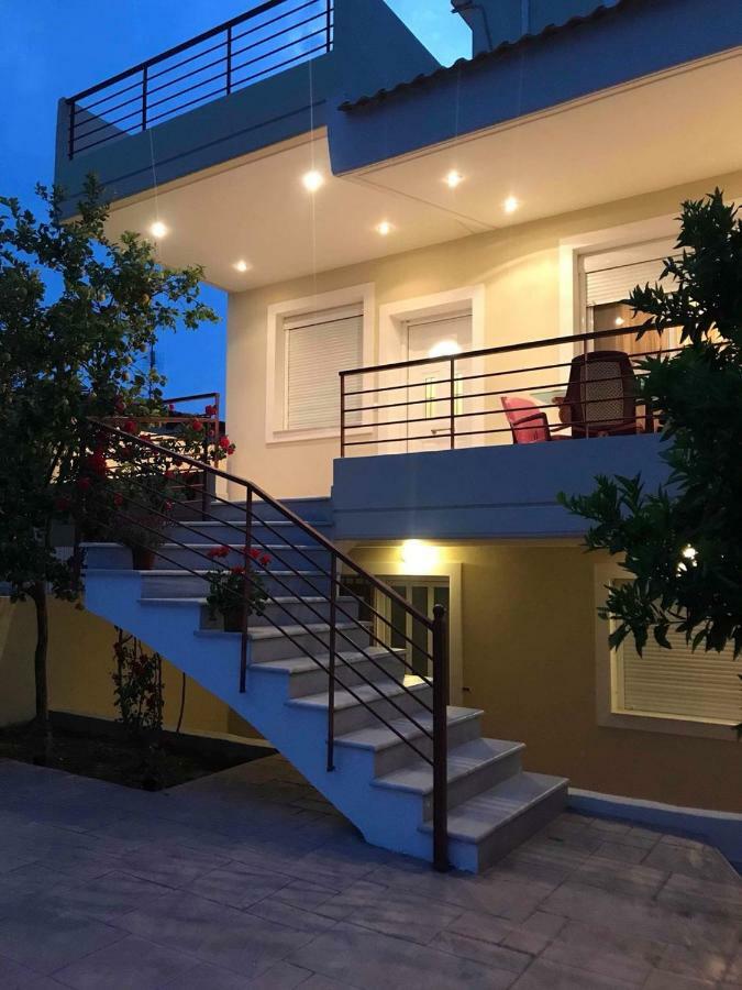 Amazing House In Kiato Near The Beach Extérieur photo