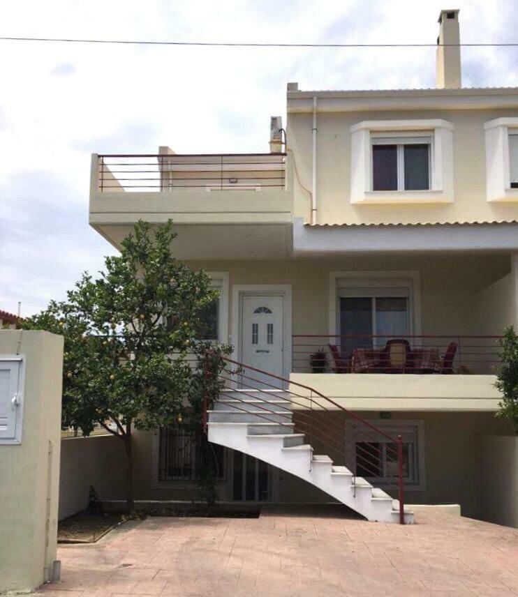 Amazing House In Kiato Near The Beach Extérieur photo