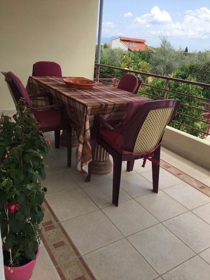 Amazing House In Kiato Near The Beach Extérieur photo