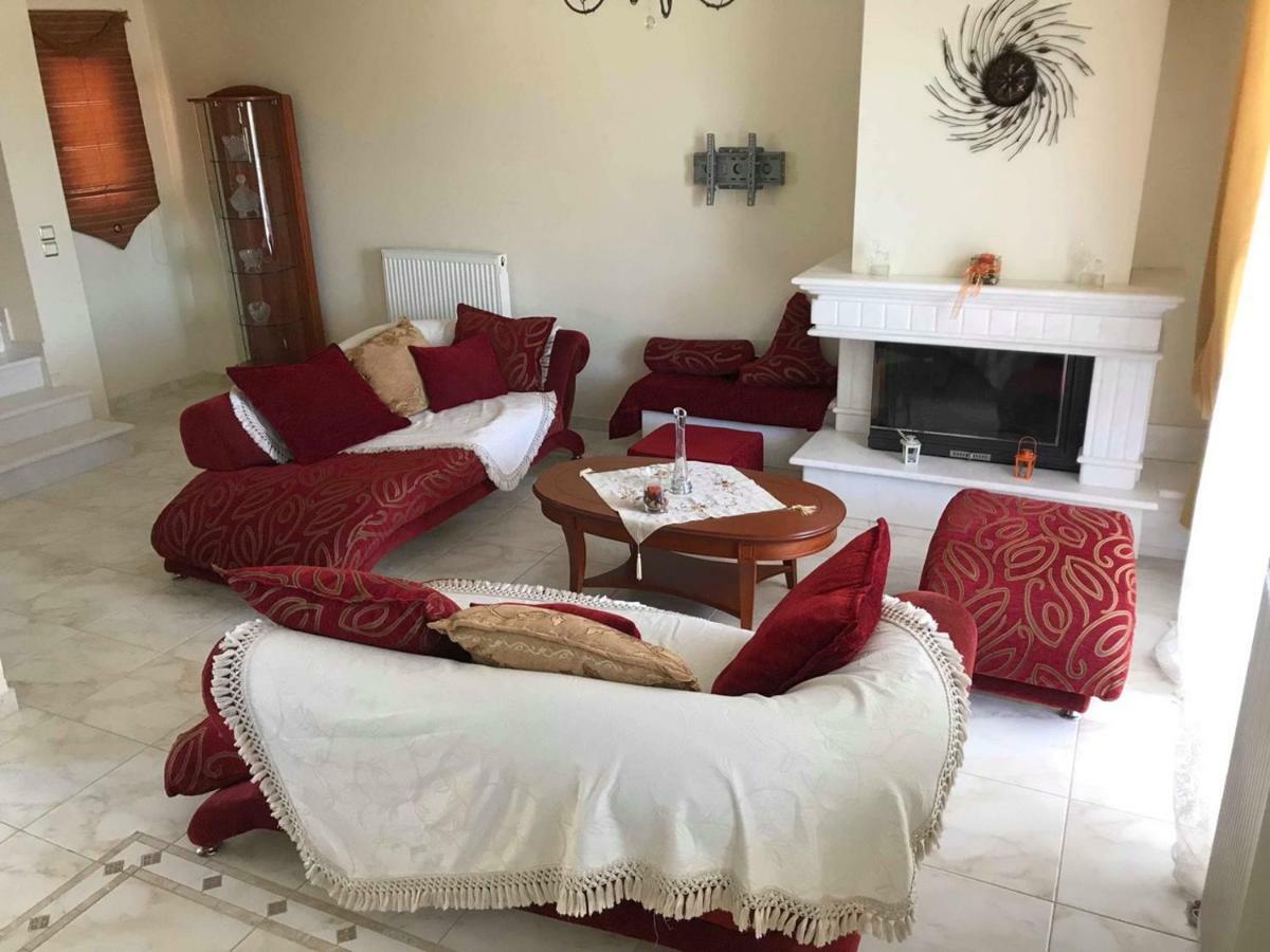 Amazing House In Kiato Near The Beach Extérieur photo